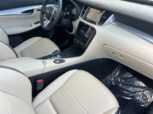 Used 2022 INFINITI QX50 Sensory image 15