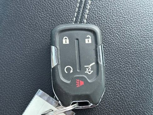 Used 2019 GMC Terrain Denali w/ Advanced Safety Package image 30