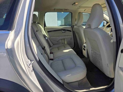 Used 2015 Volvo XC70 T5 Platinum image 12