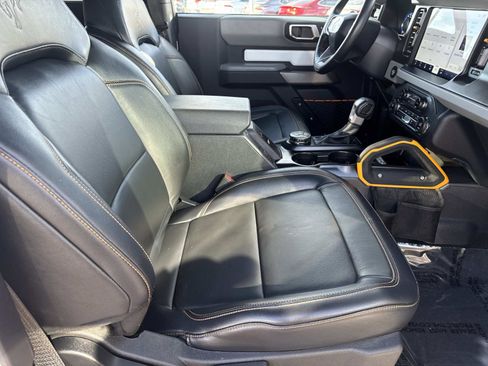 Used 2023 Ford Bronco Badlands image 27