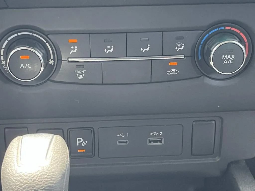 Used 2024 Nissan Frontier SV w/ Technology Package RWD image 15
