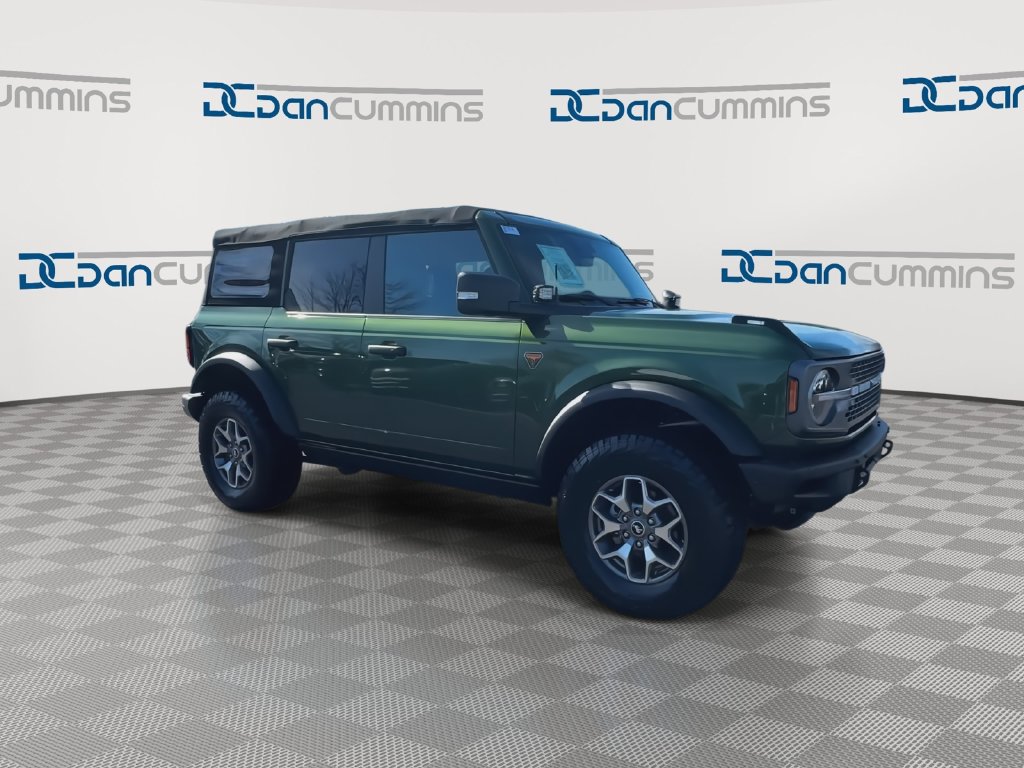 Used 2022 Ford Bronco Badlands AWD/4WD image 2