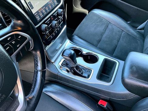 Used 2021 Jeep Grand Cherokee Laredo X AWD/4WD image 18