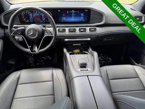 Used 2025 Mercedes-Benz GLS 450 4MATIC image 13