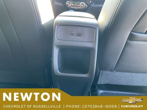 New 2026 Chevrolet Trax RS w/ Sunroof Package FWD image 35