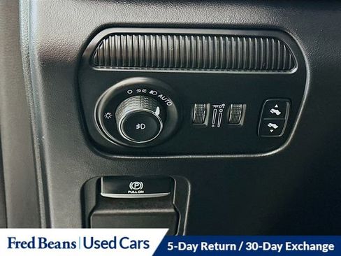 Used 2023 Jeep Grand Wagoneer Series II image 12