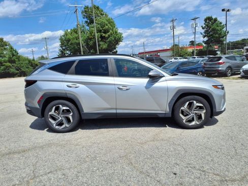 Used 2022 Hyundai Tucson SEL w/ Convenience Package image 2