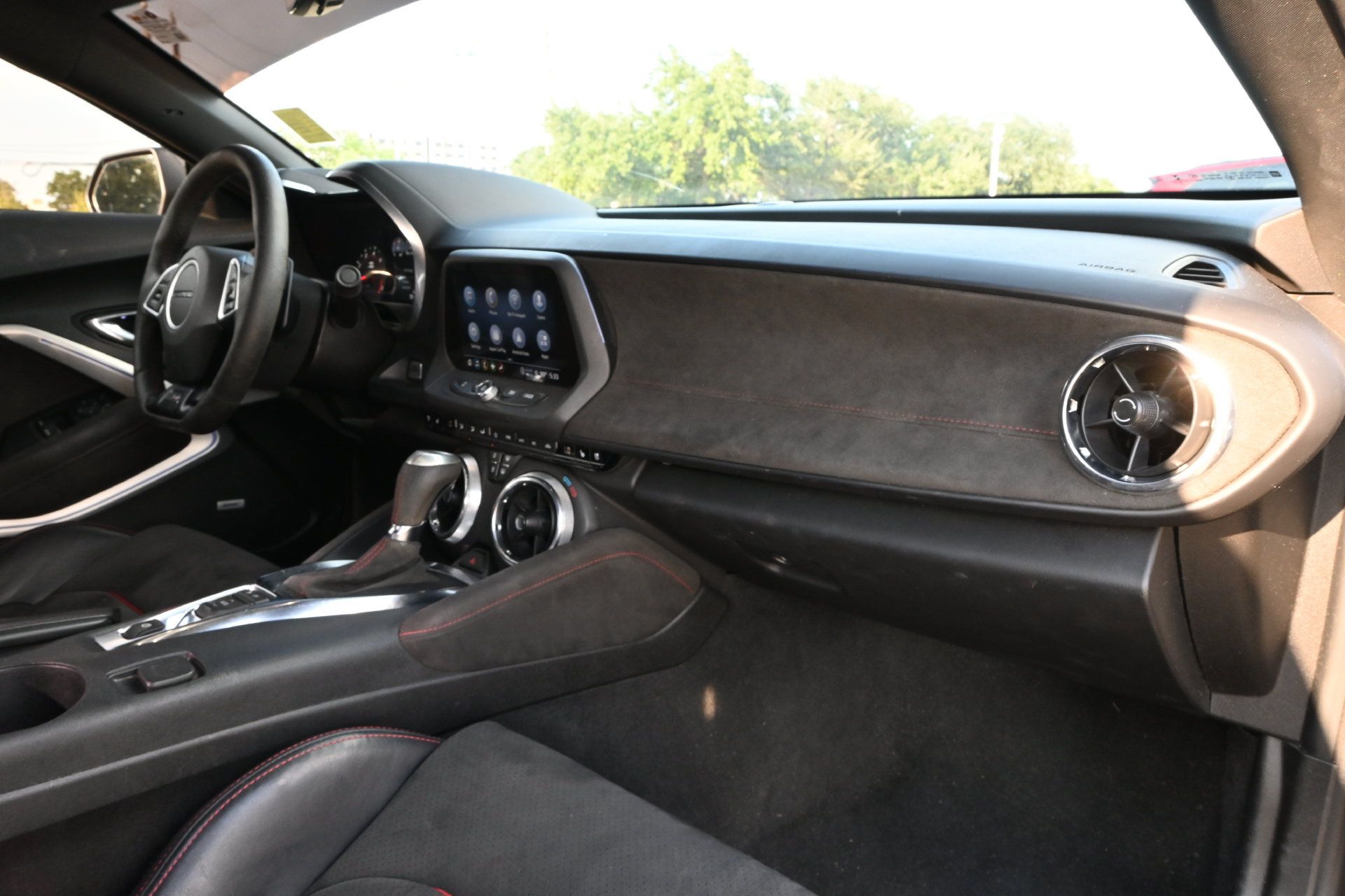 Used 2021 Chevrolet Camaro ZL1 RWD image 22
