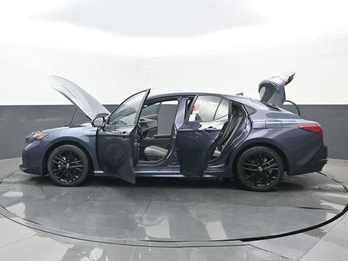 New 2026 Toyota Camry SE image 32