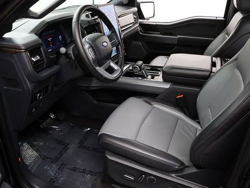 Used 2025 Ford F150 Lightning Lariat image 13