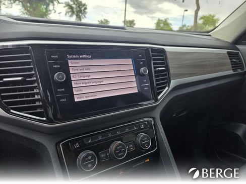 Used 2021 Volkswagen Atlas SEL AWD/4WD image 18