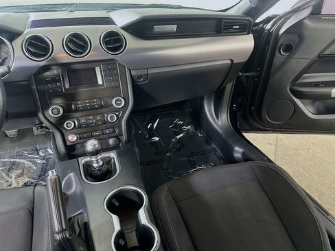 Used 2022 Ford Mustang GT w/ Black Accent Package RWD image 18