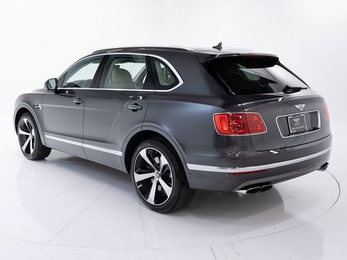 Used 2020 Bentley Bentayga V8 image 3