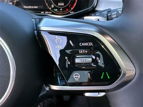 New 2025 Jaguar F-PACE R-Dynamic S image 25