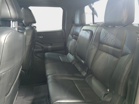 Used 2022 Nissan Frontier Pro-X w/ Pro-X Premium Package RWD image 11