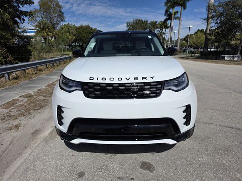 New 2026 Land Rover Discovery Dynamic SE image 8