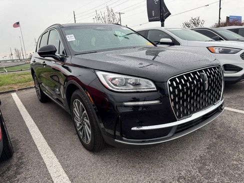 Used 2025 Lincoln Corsair Reserve w/ Equipment Group 202A FWD image 3