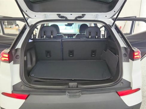 Used 2023 Chevrolet Bolt EUV Premier FWD image 19