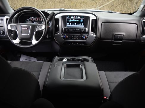 Used 2018 GMC Sierra 1500 SLE w/ SLE Value Package image 8