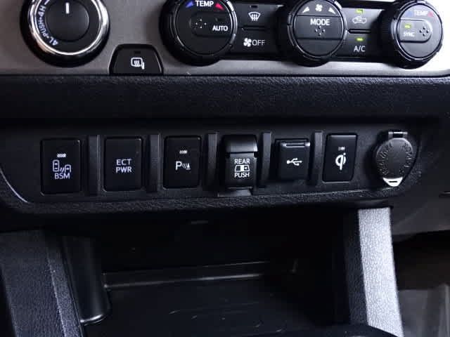Certified 2023 Toyota Tacoma TRD Off-Road w/ Technology Package AWD/4WD image 32