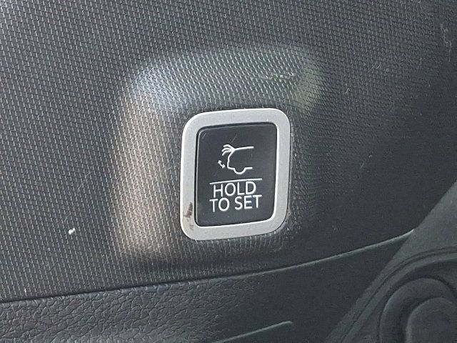 Used 2022 Jeep Grand Cherokee Summit AWD/4WD image 32