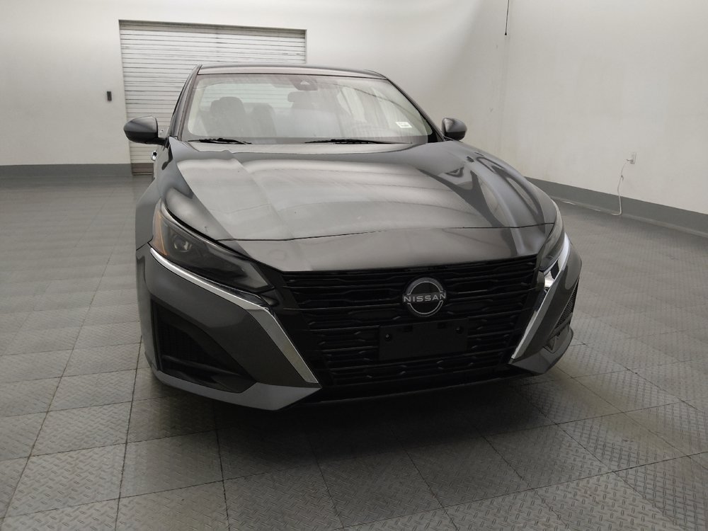 Used 2023 Nissan Altima 2.5 S FWD image 14