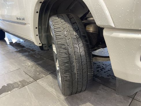 Used 2024 RAM 1500 Limited AWD/4WD image 13