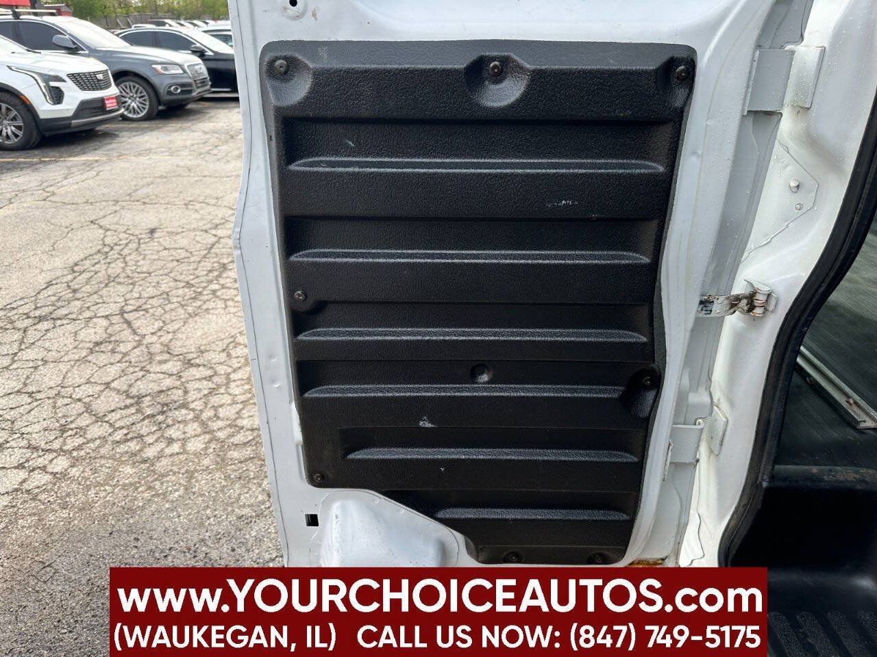 Used 2017 Chevrolet Express 2500 Extended RWD image 17