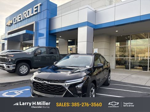 New 2026 Chevrolet Trax LT w/ Driver Confidence Package image 1