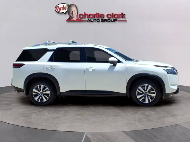Certified 2024 Nissan Pathfinder SL FWD image 7