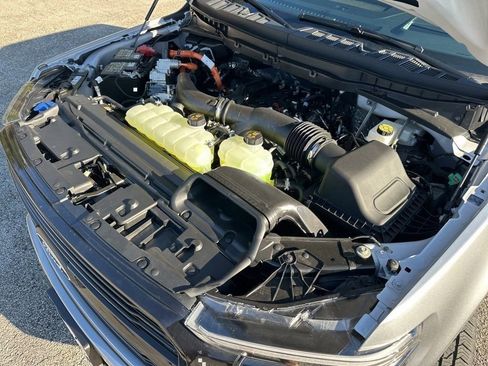 New 2025 Ford F150 Platinum w/ Equipment Group 702A High AWD/4WD image 22