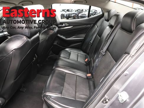 Used 2023 Nissan Maxima SV w/ Floor Mat Group FWD image 22