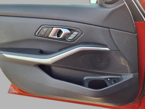 Used 2024 BMW 330e image 18