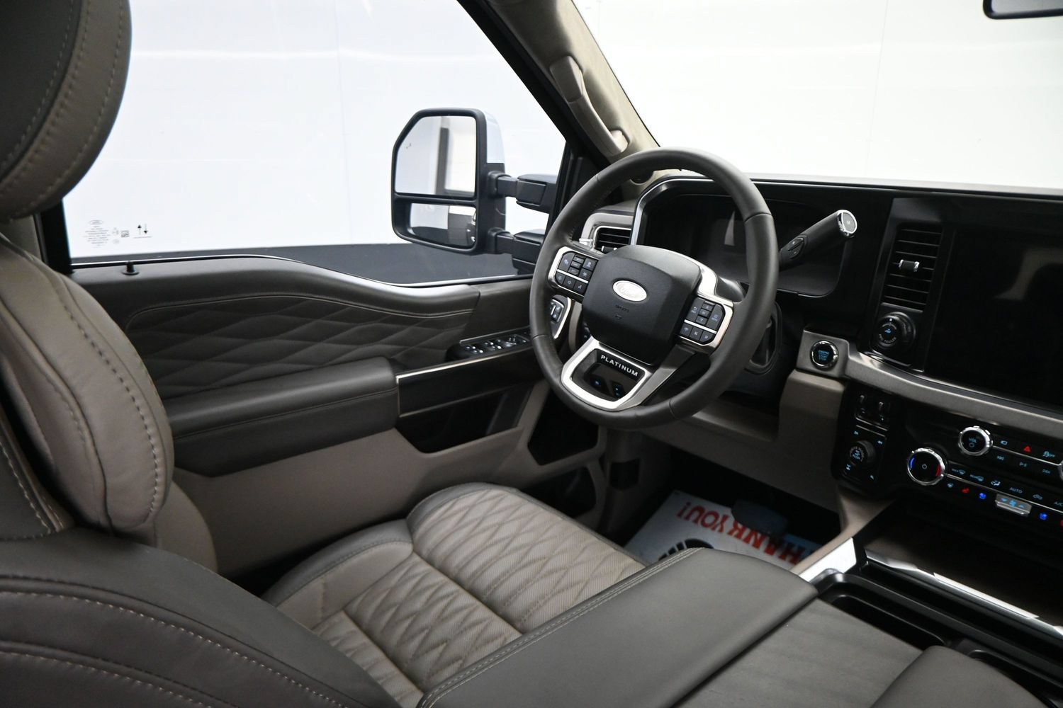 Used 2026 Ford F250 Platinum w/ Platinum Plus Package AWD/4WD image 13