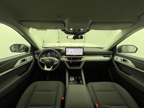 New 2026 Ford Explorer Active image 2