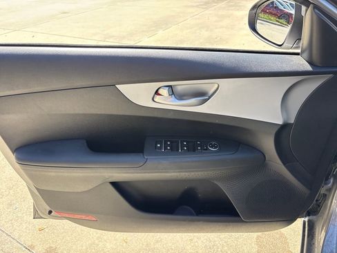 Used 2023 Kia Forte LXS w/ LXS Technology Package image 15