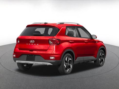 Used 2025 Hyundai Venue SEL FWD image 2