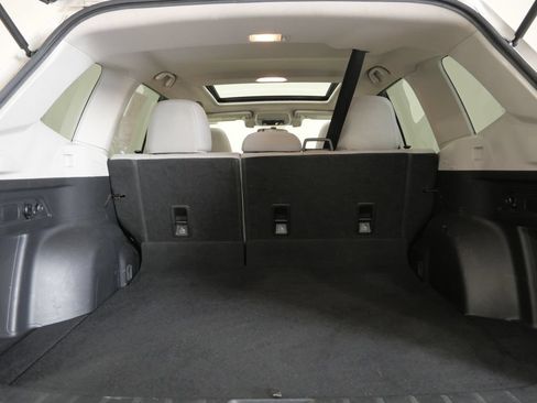 Used 2019 Subaru Forester Premium AWD/4WD image 25