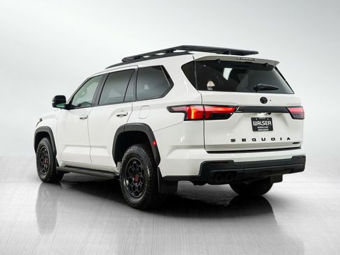 Used 2026 Toyota Sequoia Platinum AWD/4WD image 3