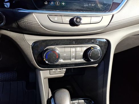 Used 2023 Buick Encore GX Preferred w/ Cold Weather Comfort Package AWD/4WD image 12