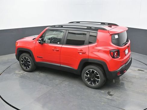 Used 2023 Jeep Renegade Trailhawk AWD/4WD image 46