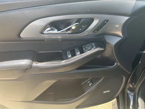 Used 2019 Chevrolet Traverse Premier w/ Redline Edition image 7
