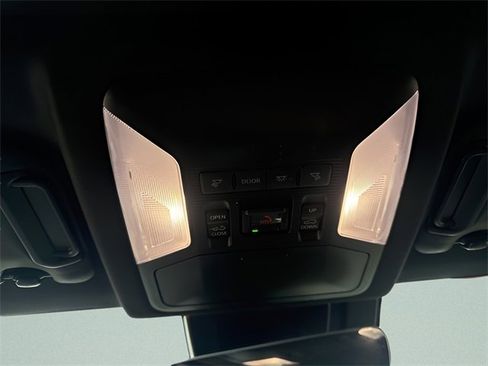 Used 2022 Toyota RAV4 XSE image 20