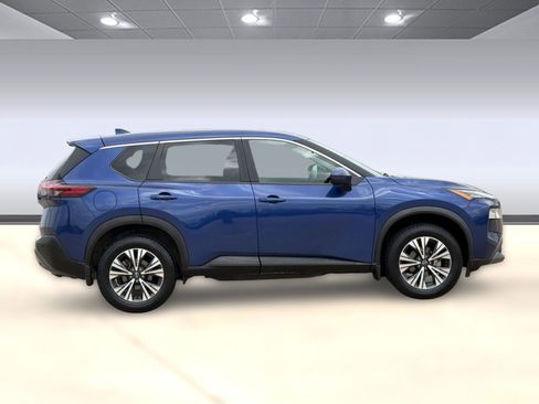 Used 2023 Nissan Rogue SV image 8