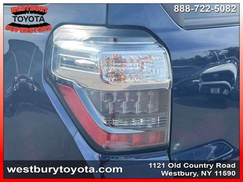 Used 2022 Toyota 4Runner SR5 Premium w/ Moonroof Package AWD/4WD image 13