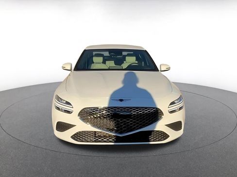 Used 2025 Genesis G70 2.5T image 4