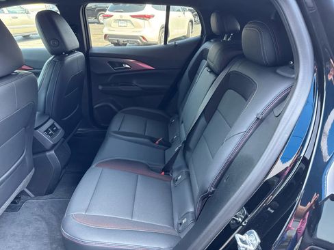 Certified 2024 Chevrolet Equinox EV RS image 18