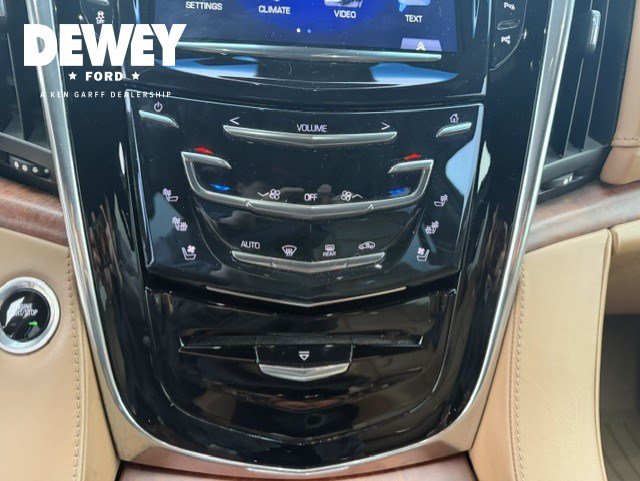 Used 2017 Cadillac Escalade Platinum AWD/4WD image 24
