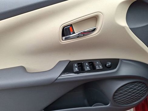 Used 2017 Toyota Prius Two image 16