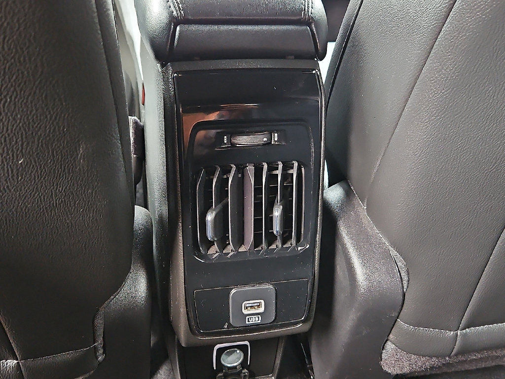 Used 2025 Jeep Compass Limited AWD/4WD image 21